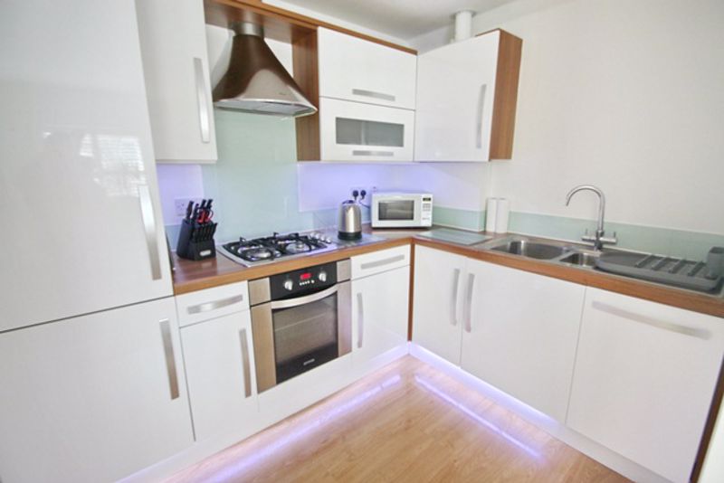 20 King George Avenue